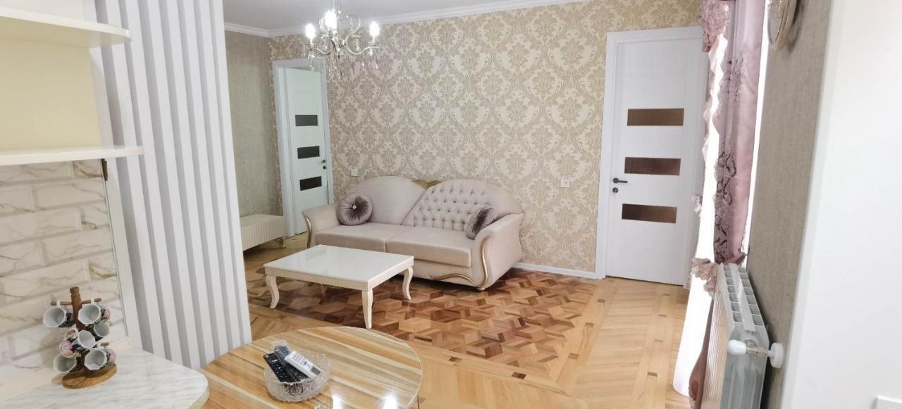 Nano'S Apartament-2 Kutaisi Exteriér fotografie
